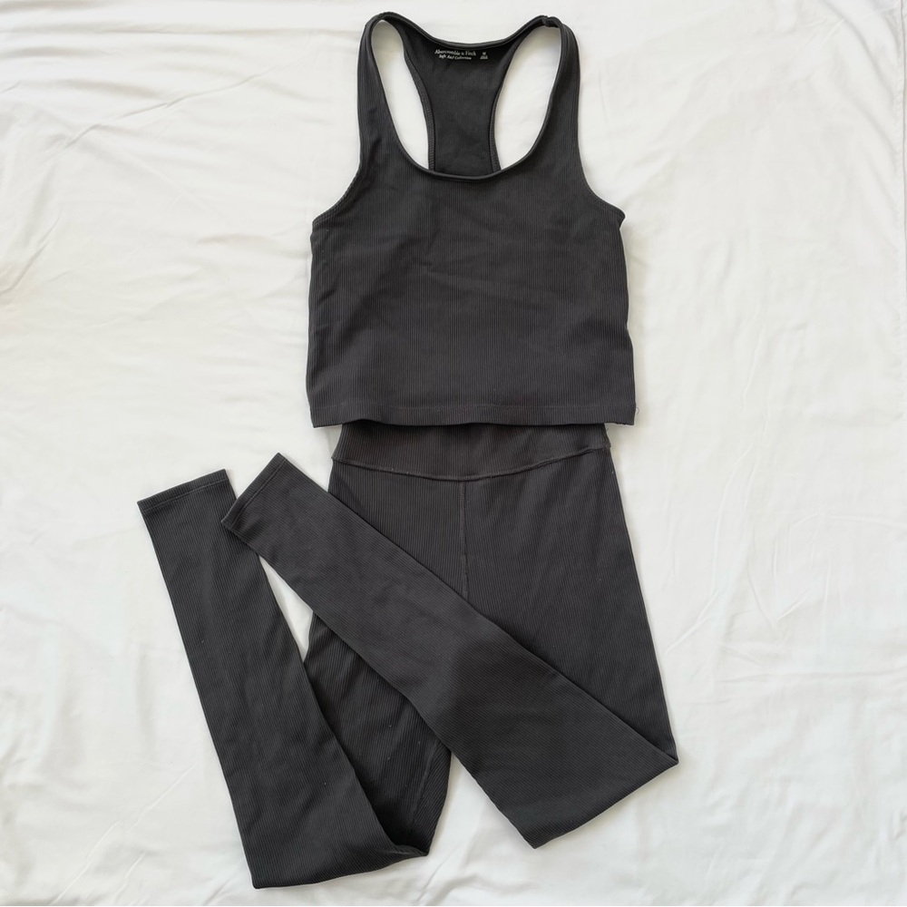 A&F Active Seamless Rib Full-length Leggings & Seamless Ribbed Scoopneck Tank